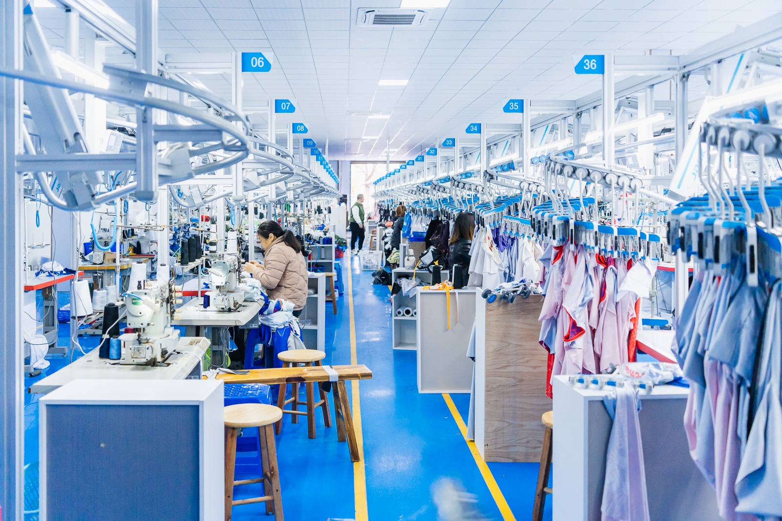 Smart hanging production system workshop